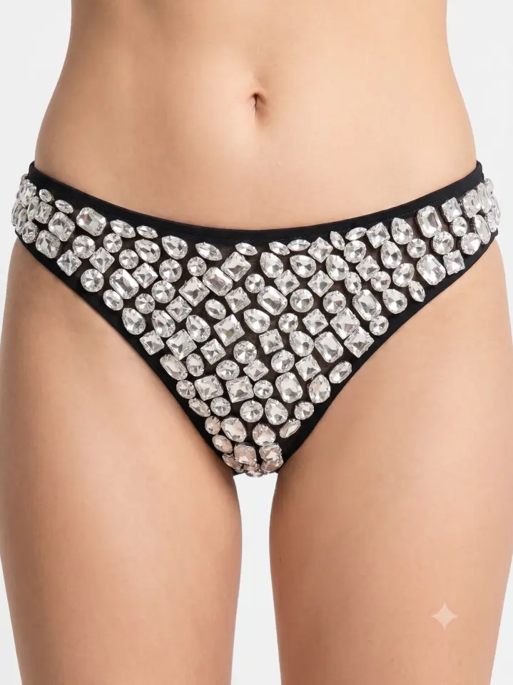 Kristal Taşlı Siyah Bikini Şort
